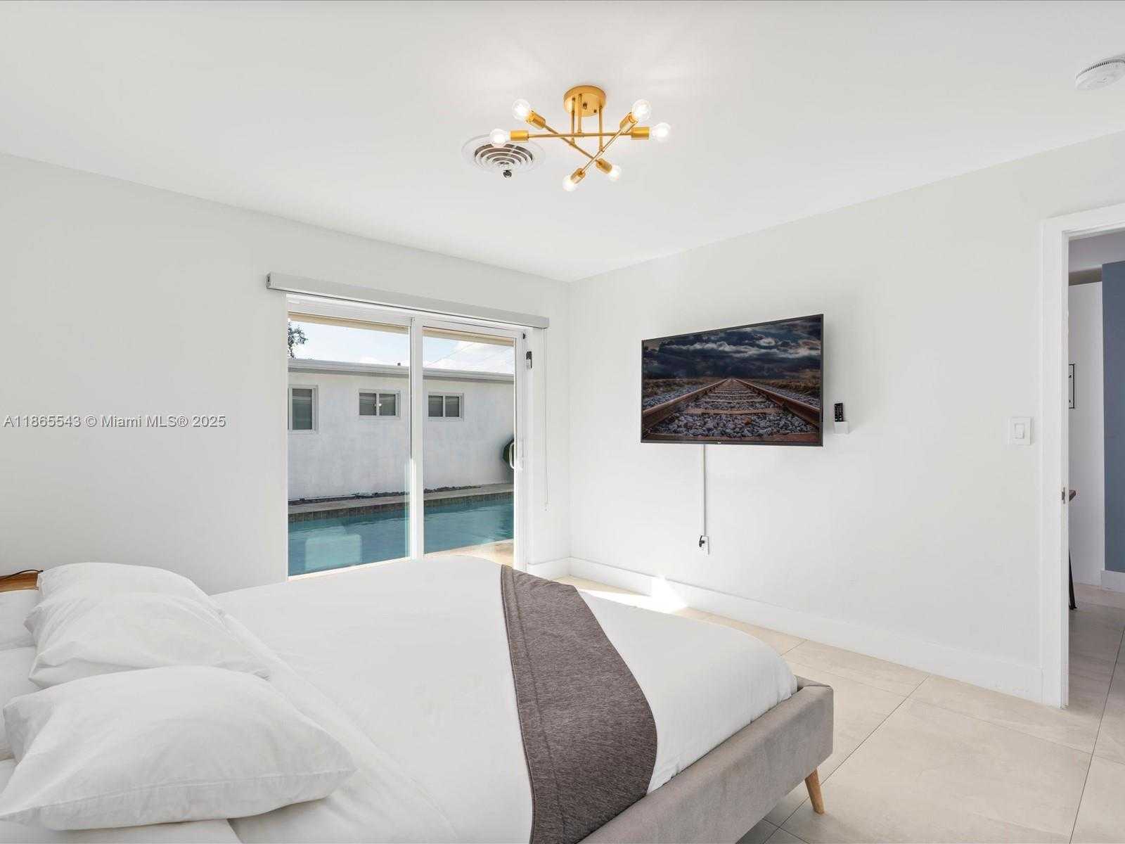 Small Image of 6340 COOLIDGE ST, Hollywood Number 26
