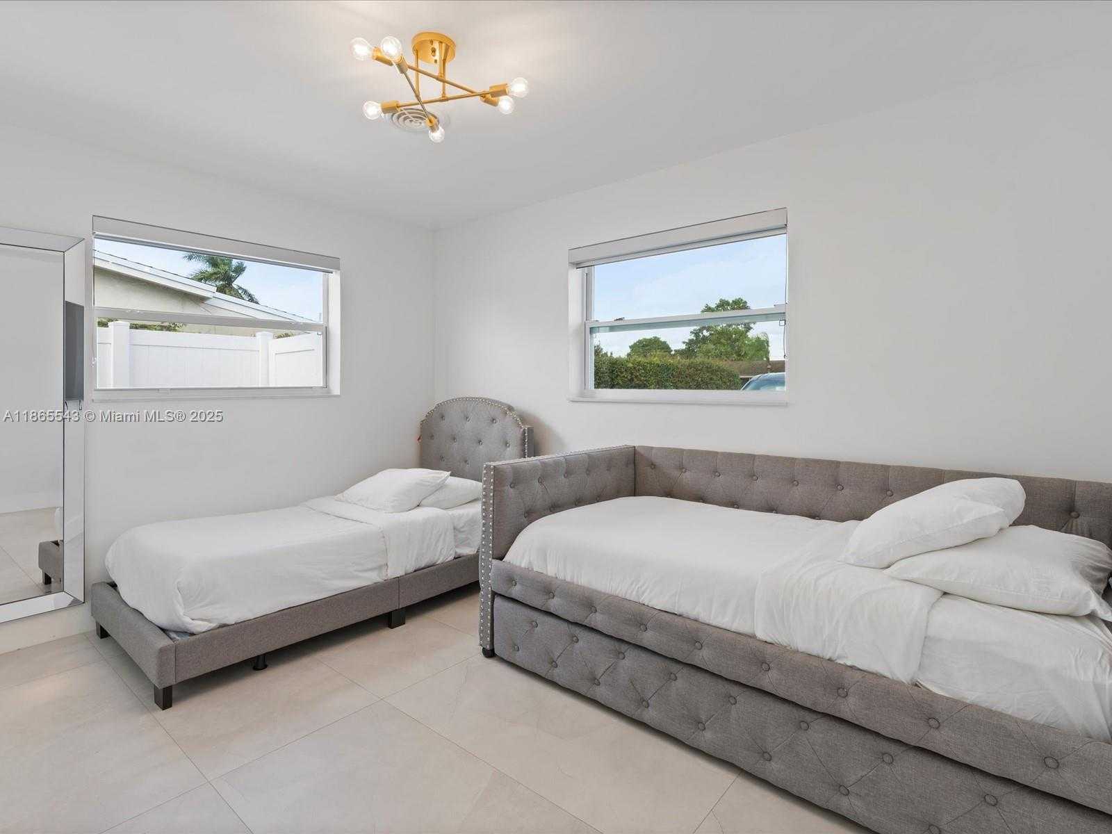 Small Image of 6340 COOLIDGE ST, Hollywood Number 28