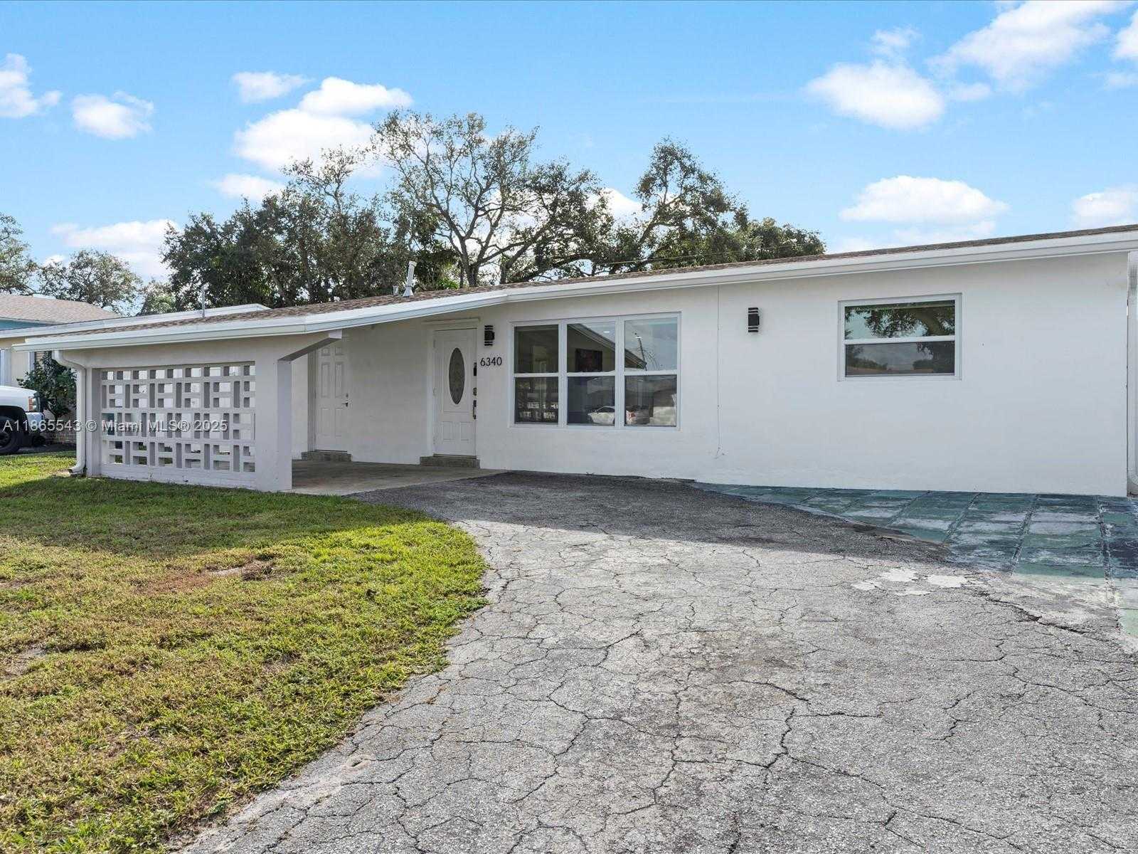 Small Image of 6340 COOLIDGE ST, Hollywood Number 3