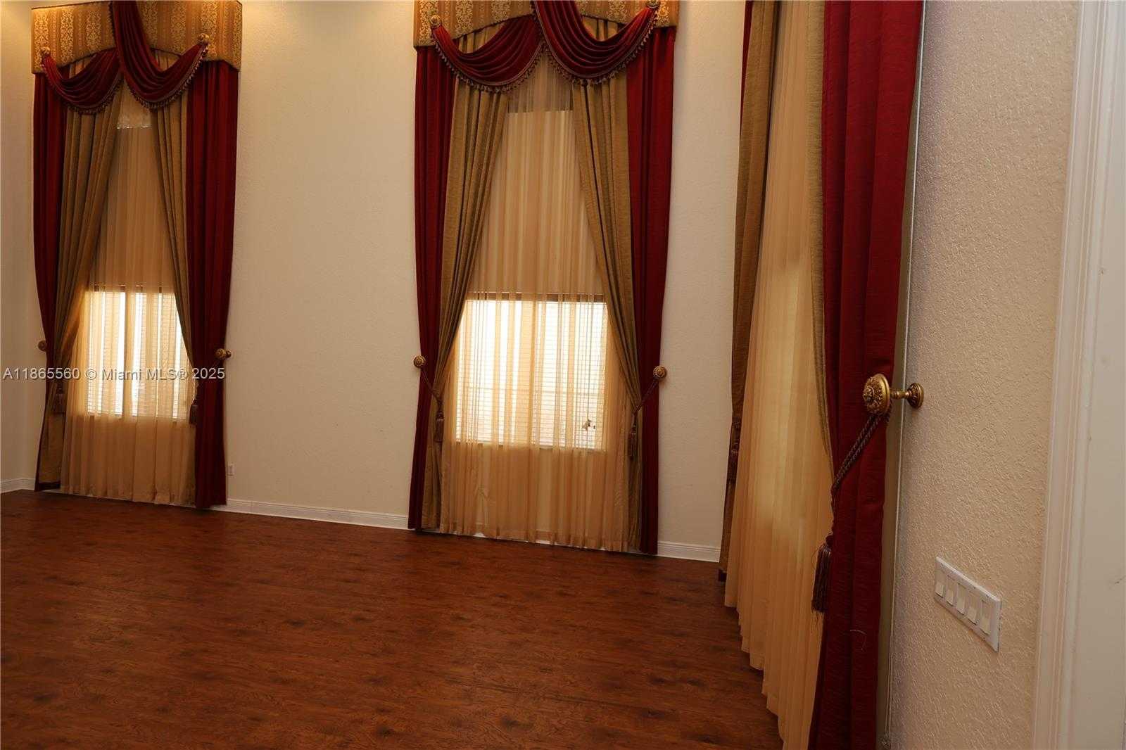 Small Image of 20521 NORTH WEST 7TH CT, Miami Gardens Number 14