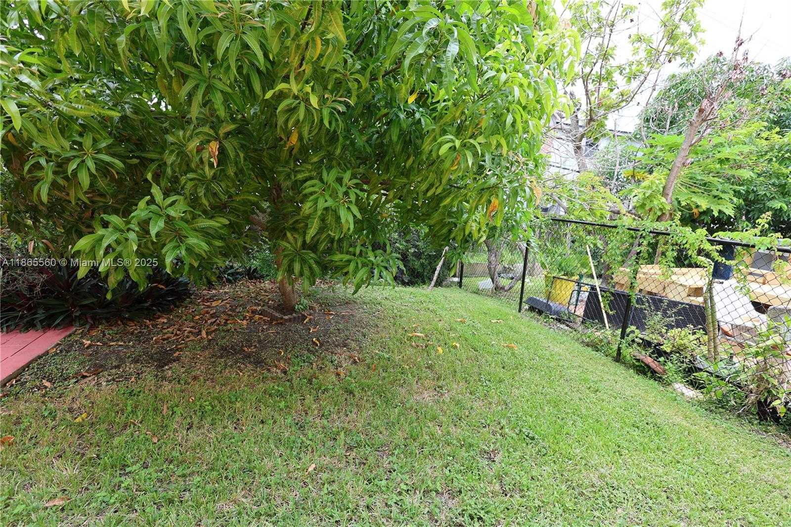 Small Image of 20521 NORTH WEST 7TH CT, Miami Gardens Number 40