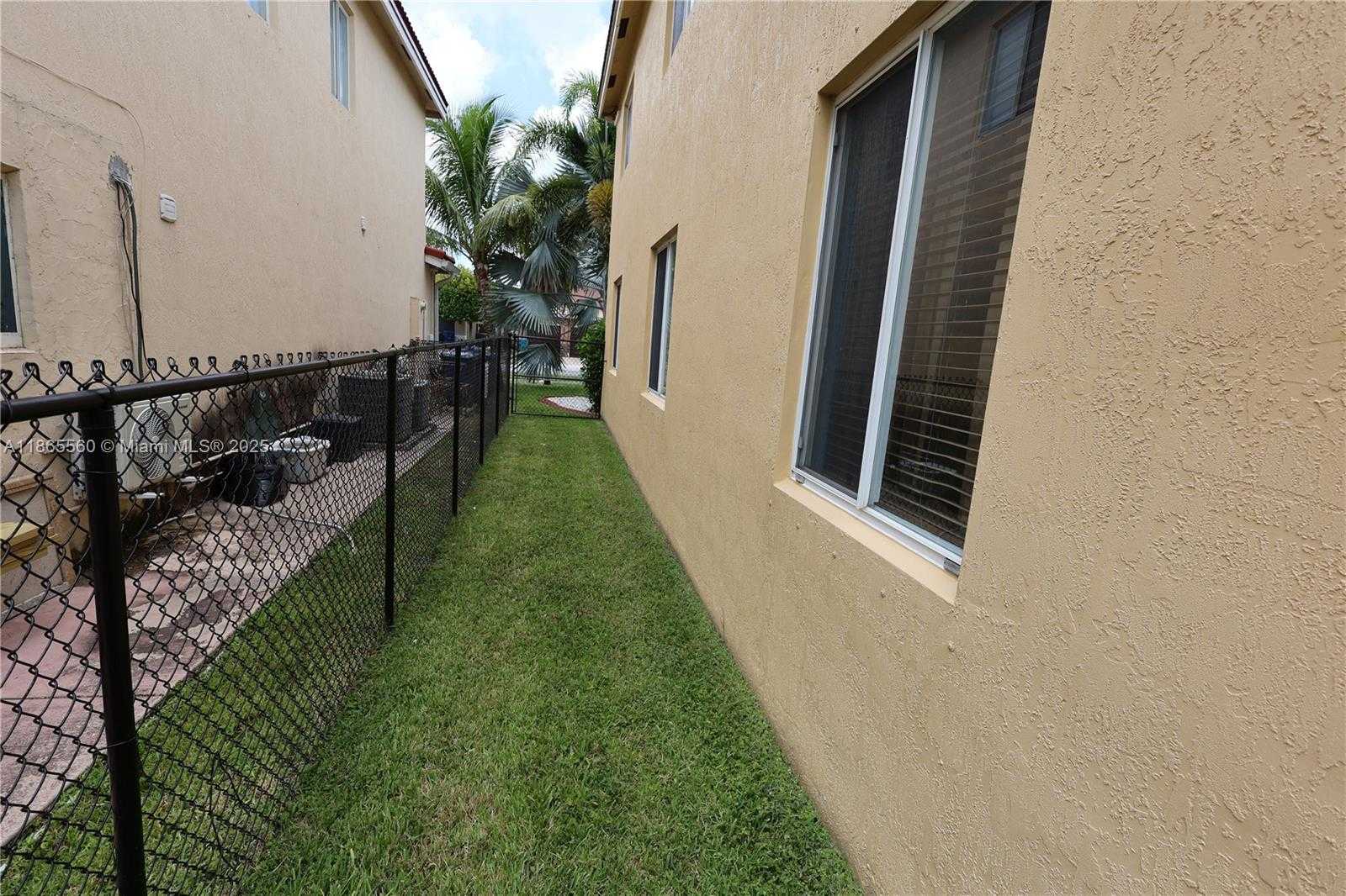 Small Image of 20521 NORTH WEST 7TH CT, Miami Gardens Number 42