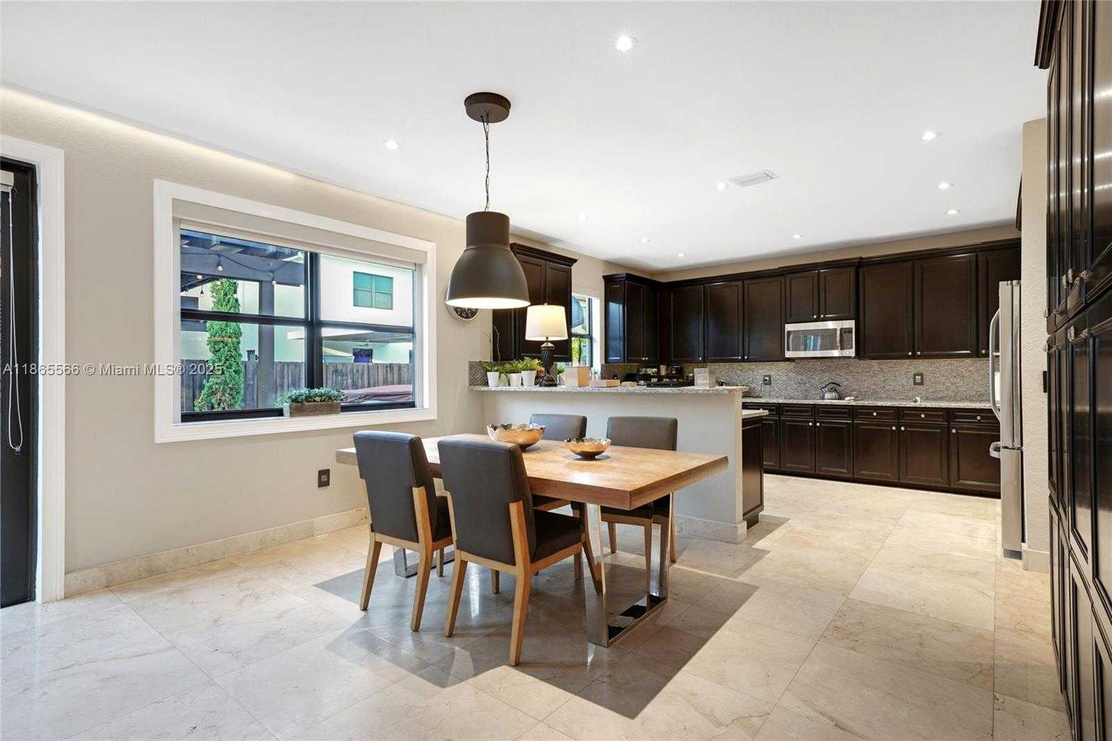 Small Image of 9835 NORTH WEST 86TH TER, Doral Number 10