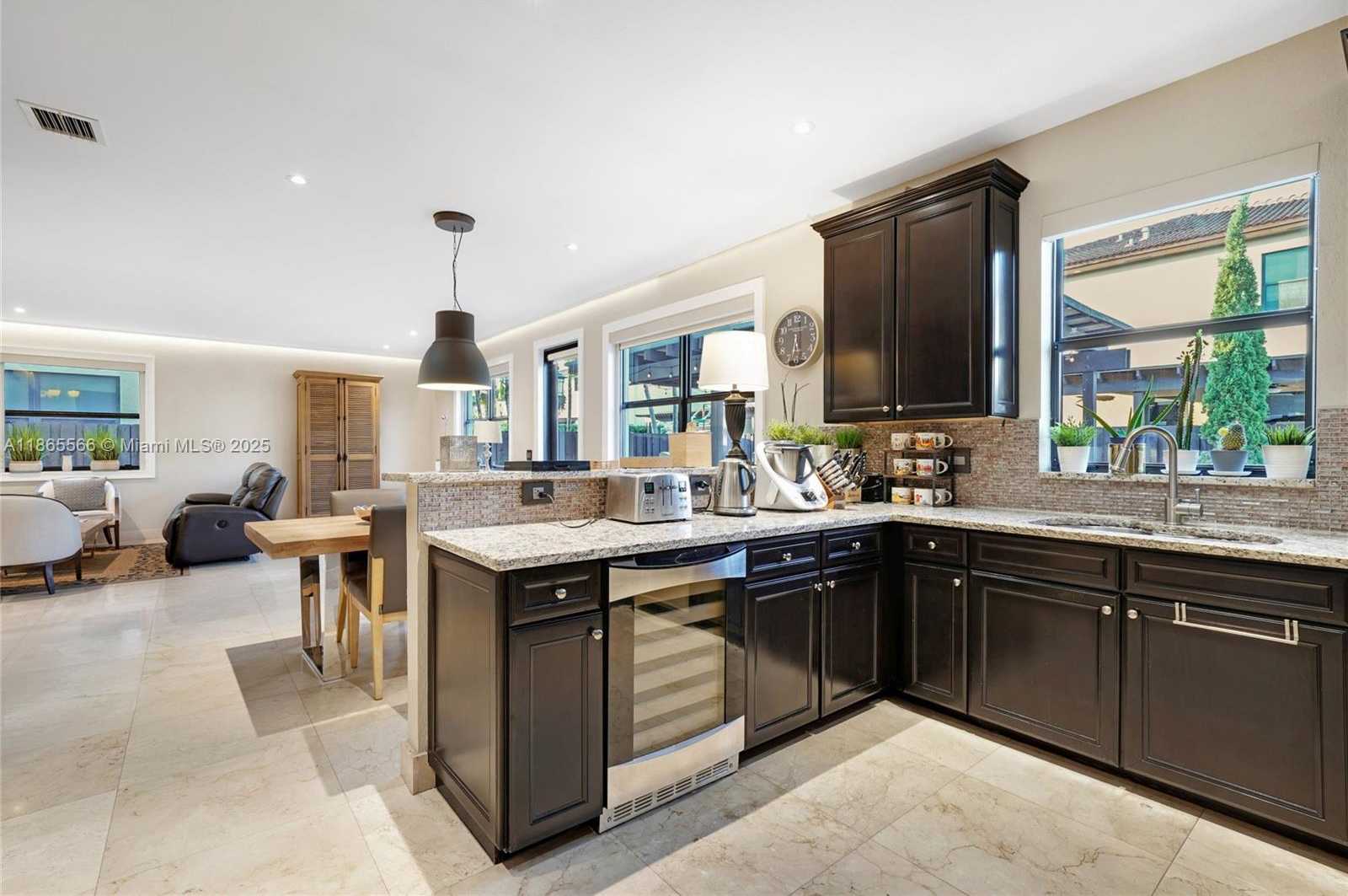 Small Image of 9835 NORTH WEST 86TH TER, Doral Number 13