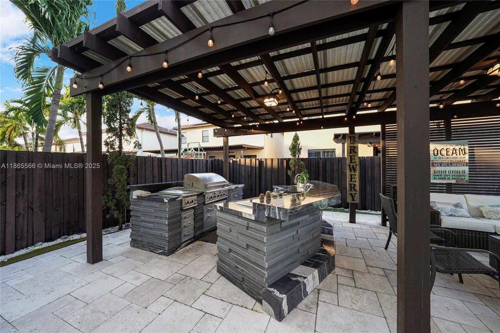 Small Image of 9835 NORTH WEST 86TH TER, Doral Number 16