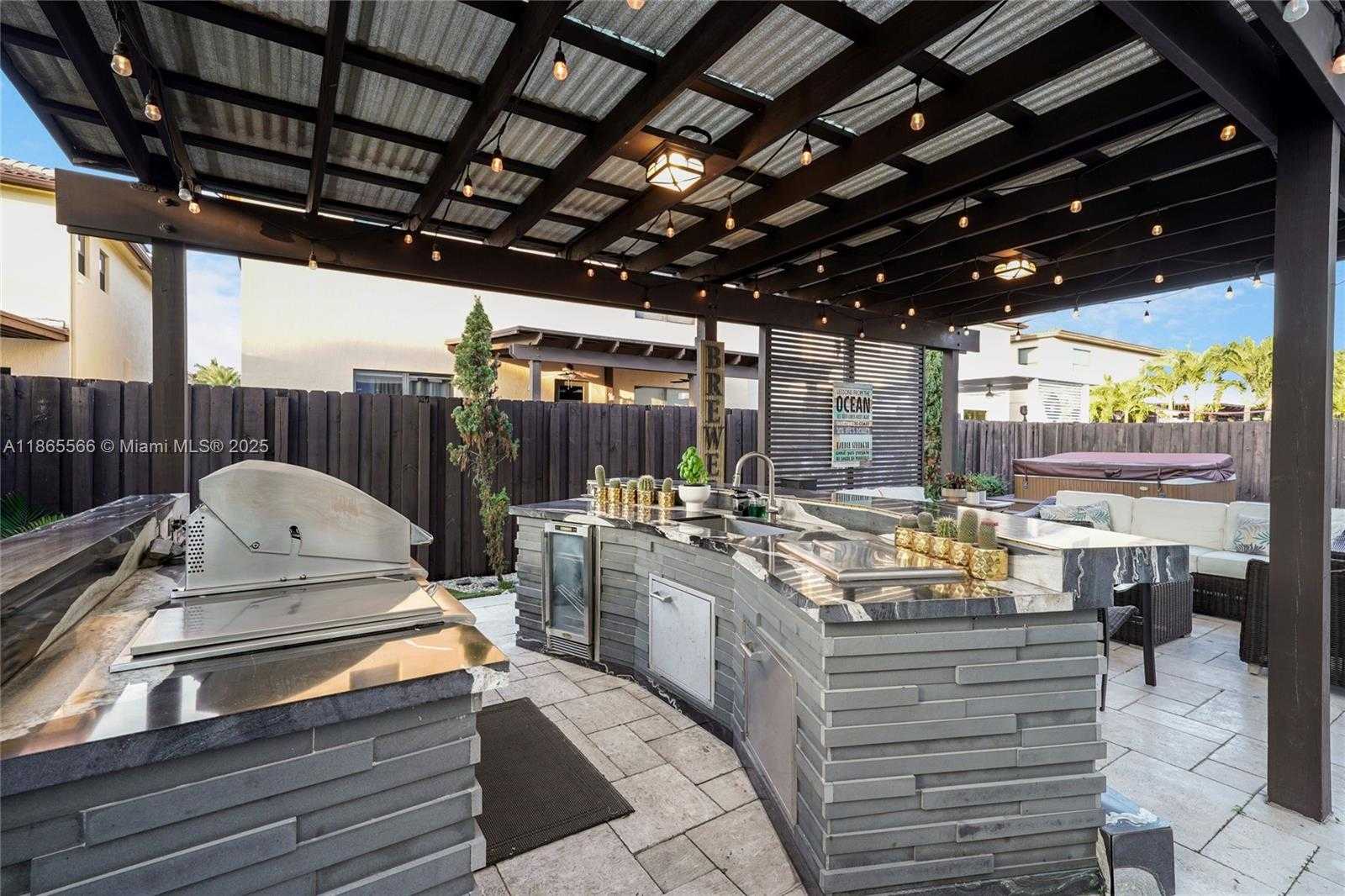 Small Image of 9835 NORTH WEST 86TH TER, Doral Number 19