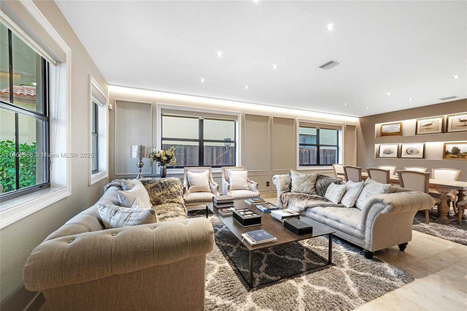 Small Image of 9835 NORTH WEST 86TH TER, Doral Number 2