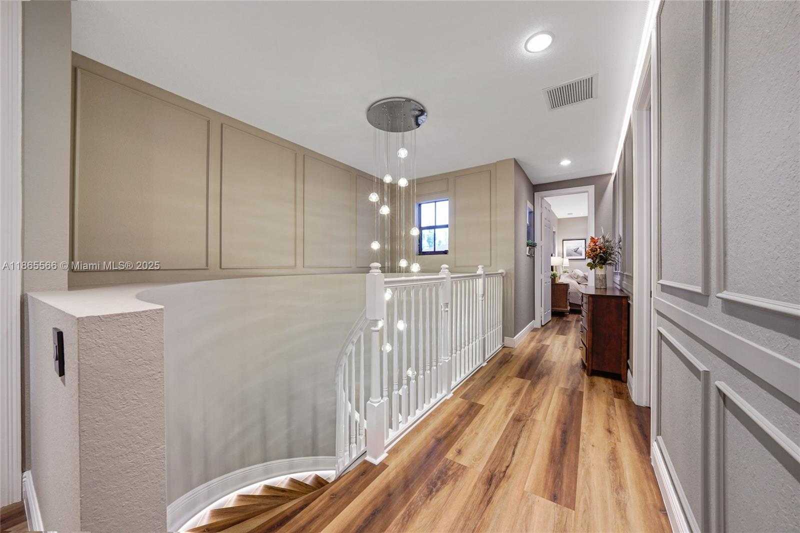 Small Image of 9835 NORTH WEST 86TH TER, Doral Number 21