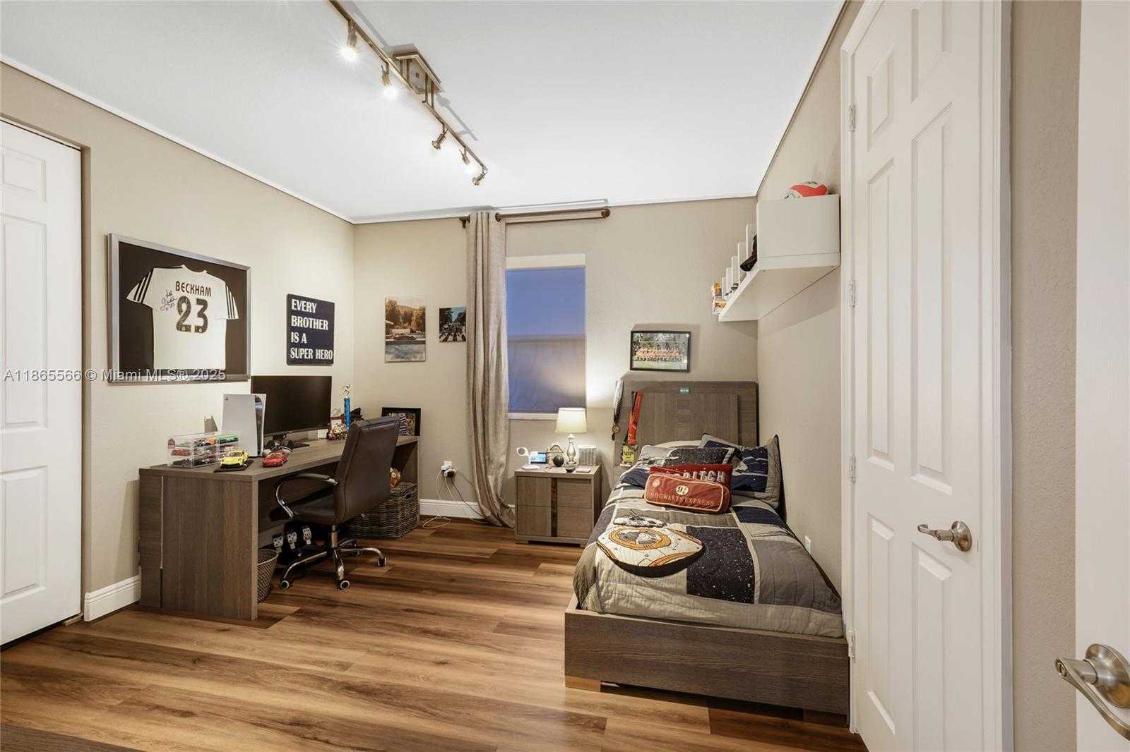 Small Image of 9835 NORTH WEST 86TH TER, Doral Number 26