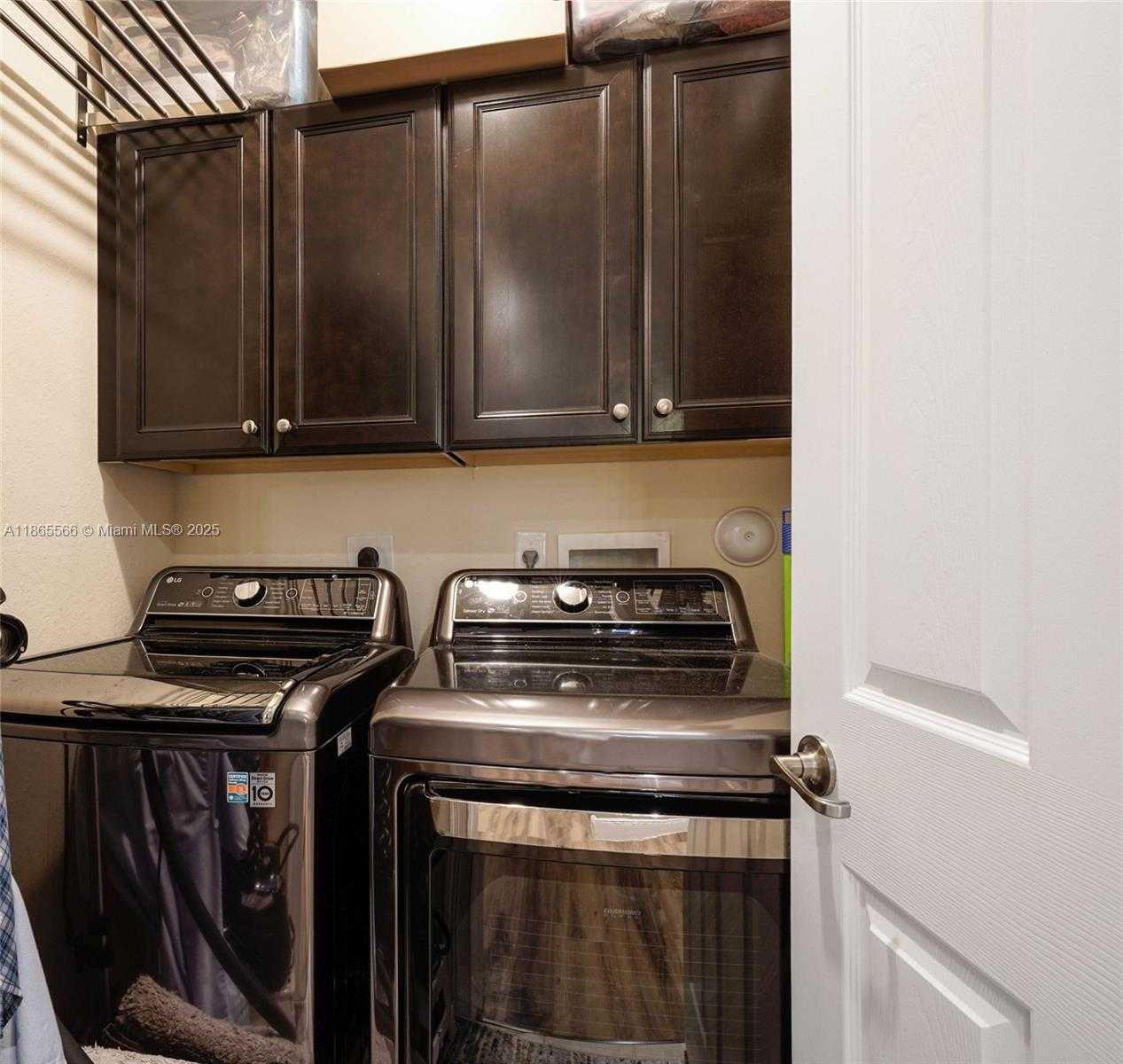 Small Image of 9835 NORTH WEST 86TH TER, Doral Number 30