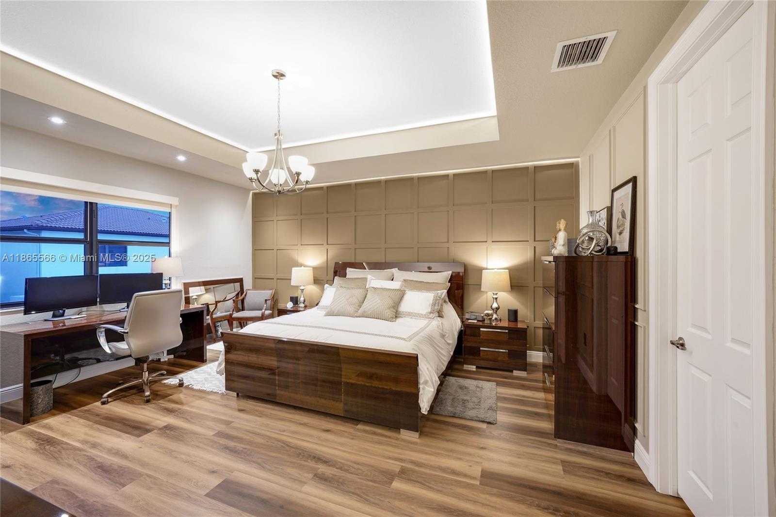 Small Image of 9835 NORTH WEST 86TH TER, Doral Number 32