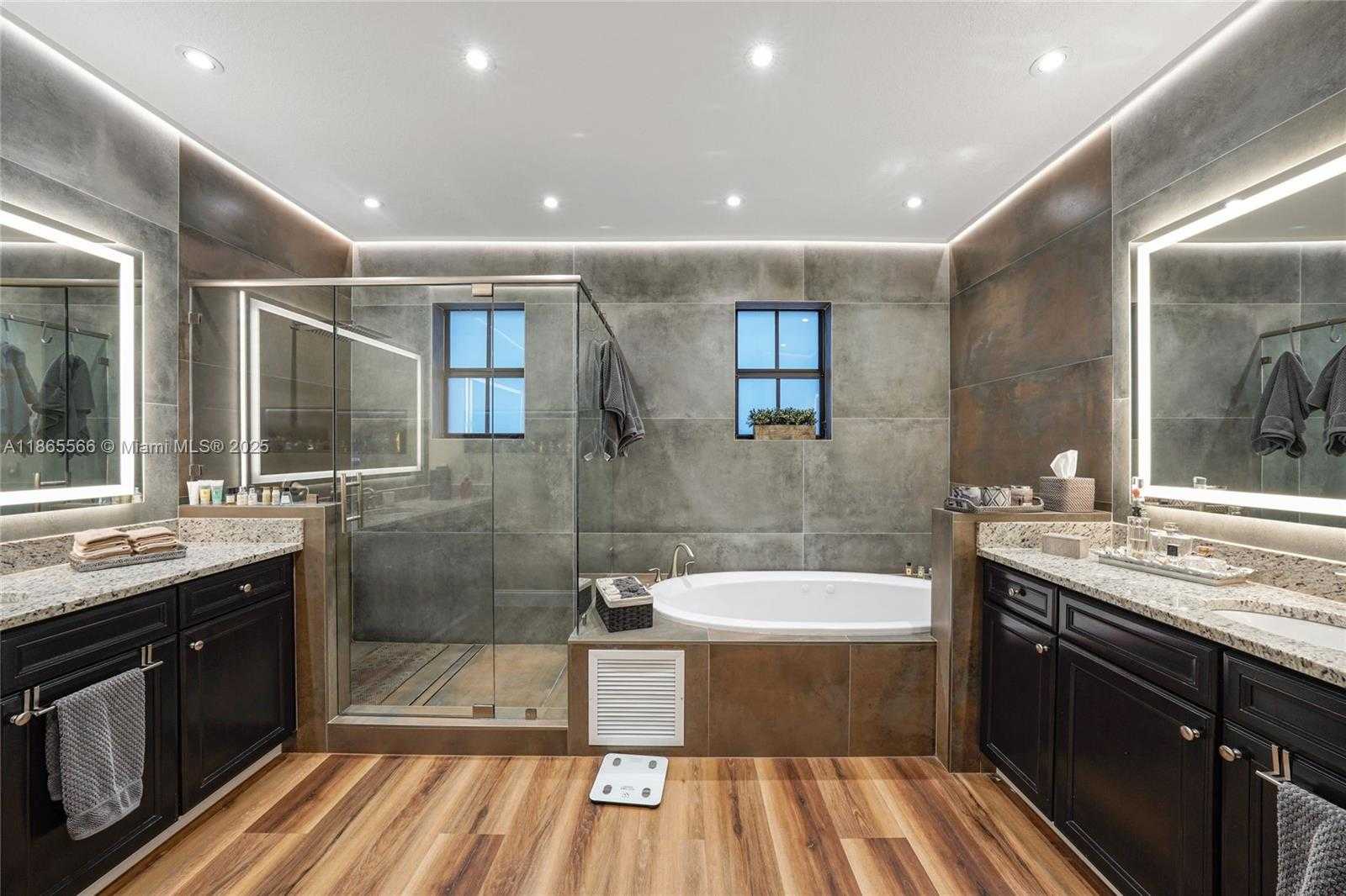 Small Image of 9835 NORTH WEST 86TH TER, Doral Number 39