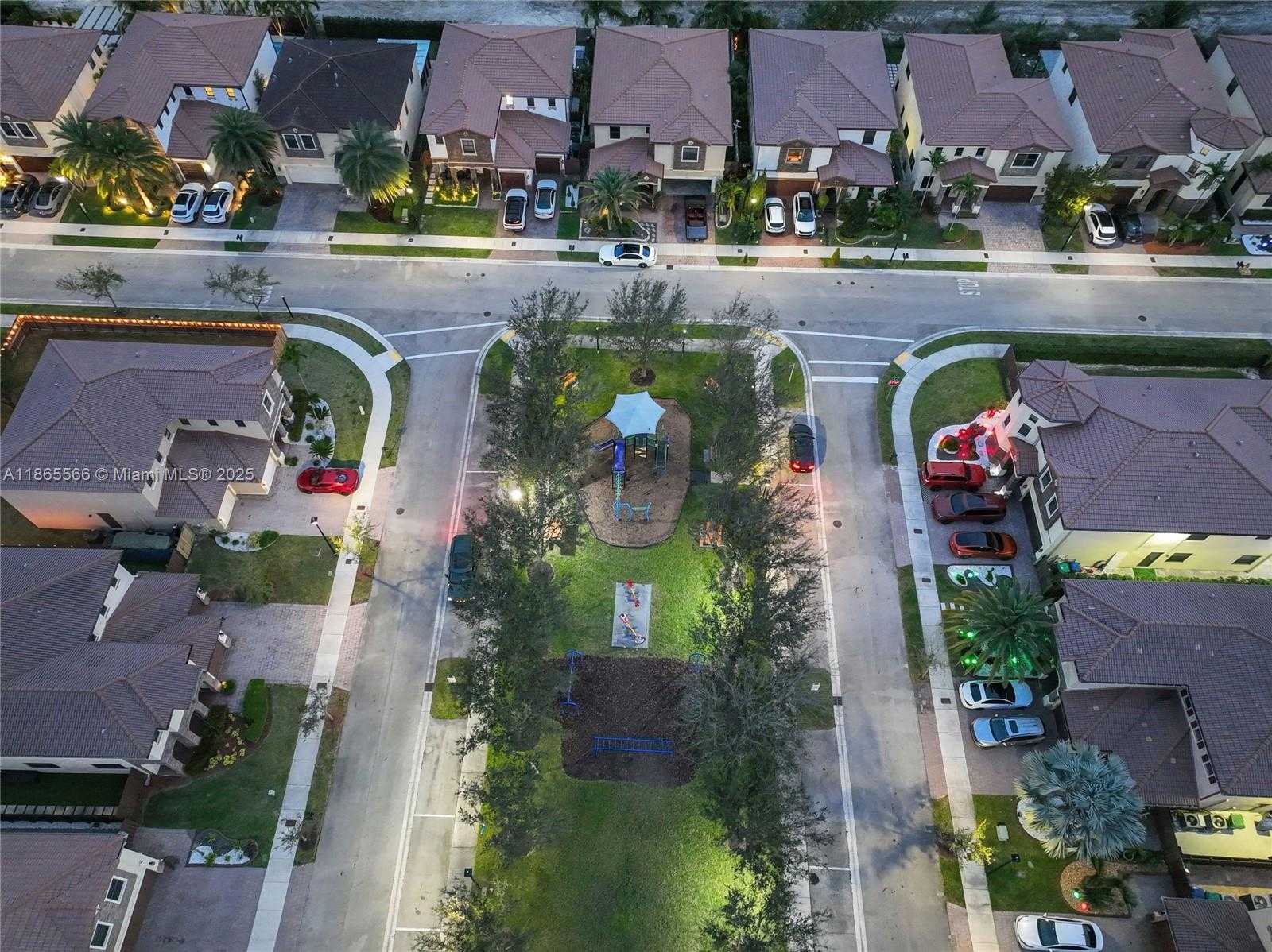 Small Image of 9835 NORTH WEST 86TH TER, Doral Number 59