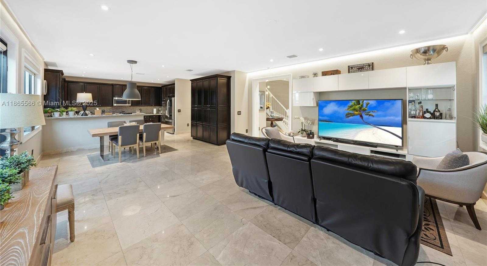 Small Image of 9835 NORTH WEST 86TH TER, Doral Number 8