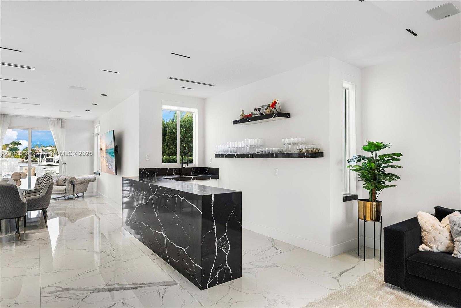 Small Image of 3251 NORTH EAST 164TH ST, North Miami Beach Number 22