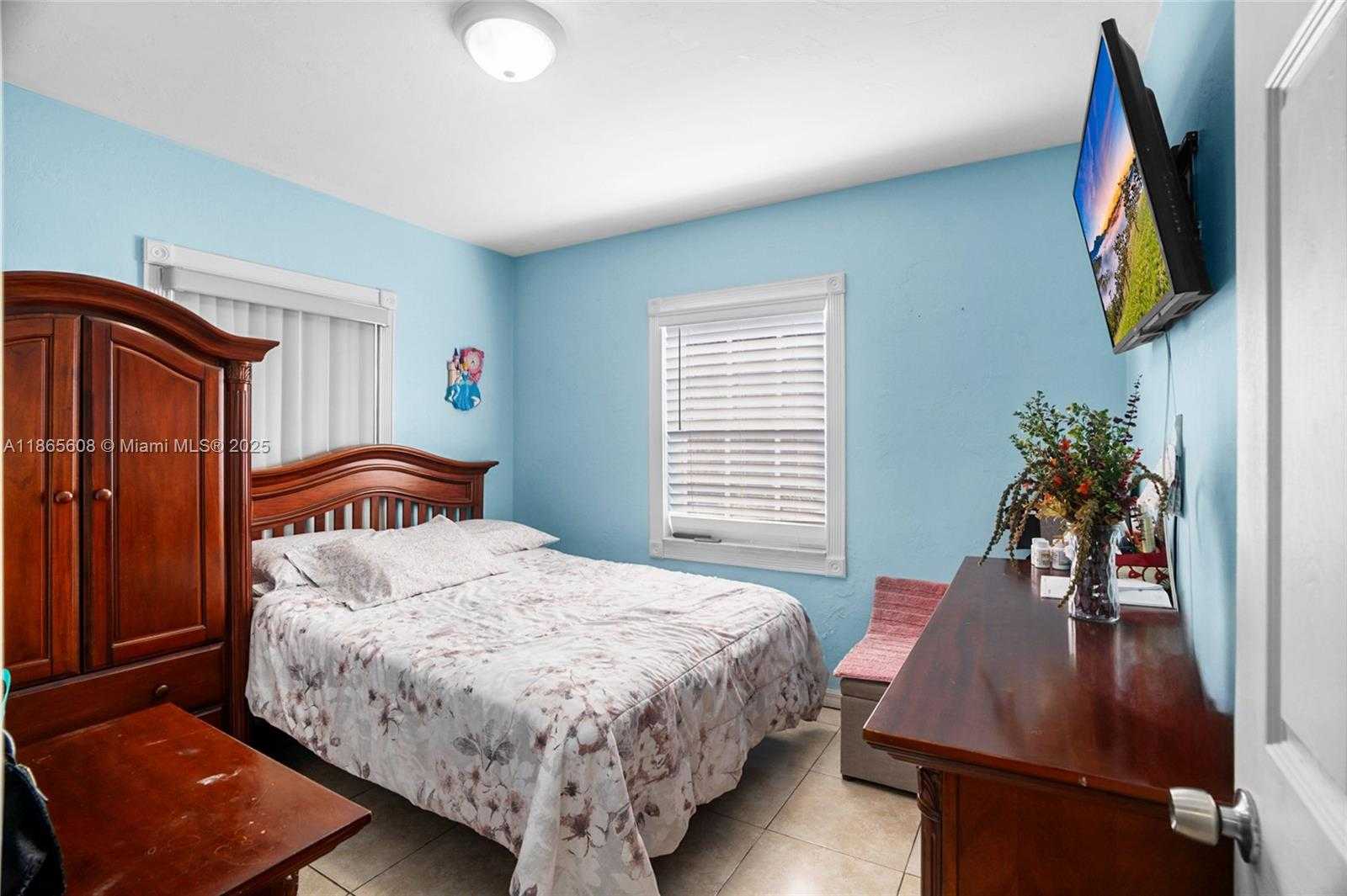 Small Image of 479 EAST 32ND ST, Hialeah Number 12
