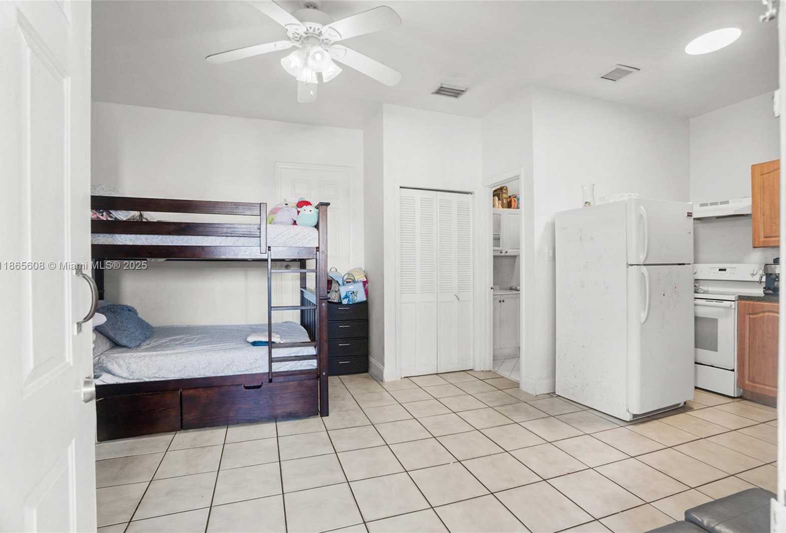 Small Image of 479 EAST 32ND ST, Hialeah Number 21