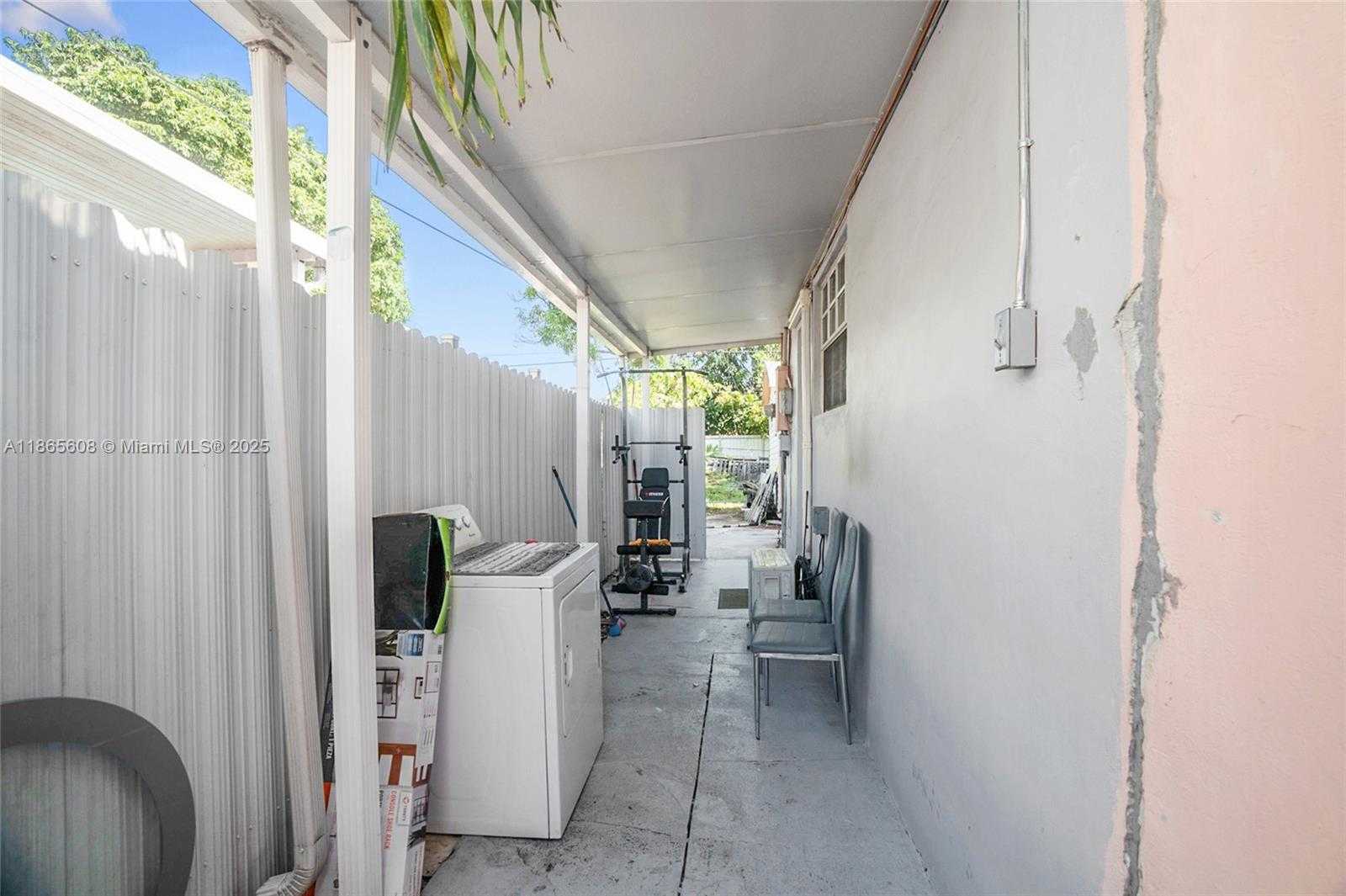 Small Image of 479 EAST 32ND ST, Hialeah Number 22