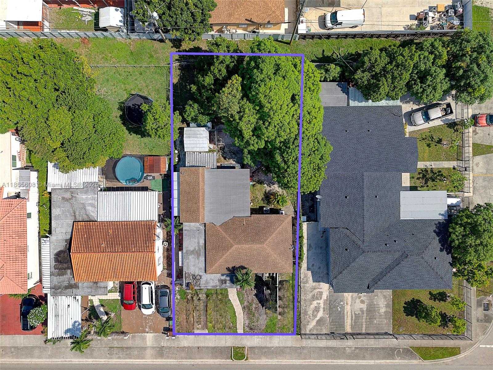 Small Image of 479 EAST 32ND ST, Hialeah Number 26