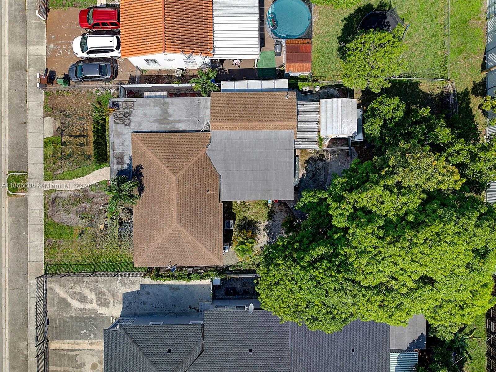 Small Image of 479 EAST 32ND ST, Hialeah Number 27