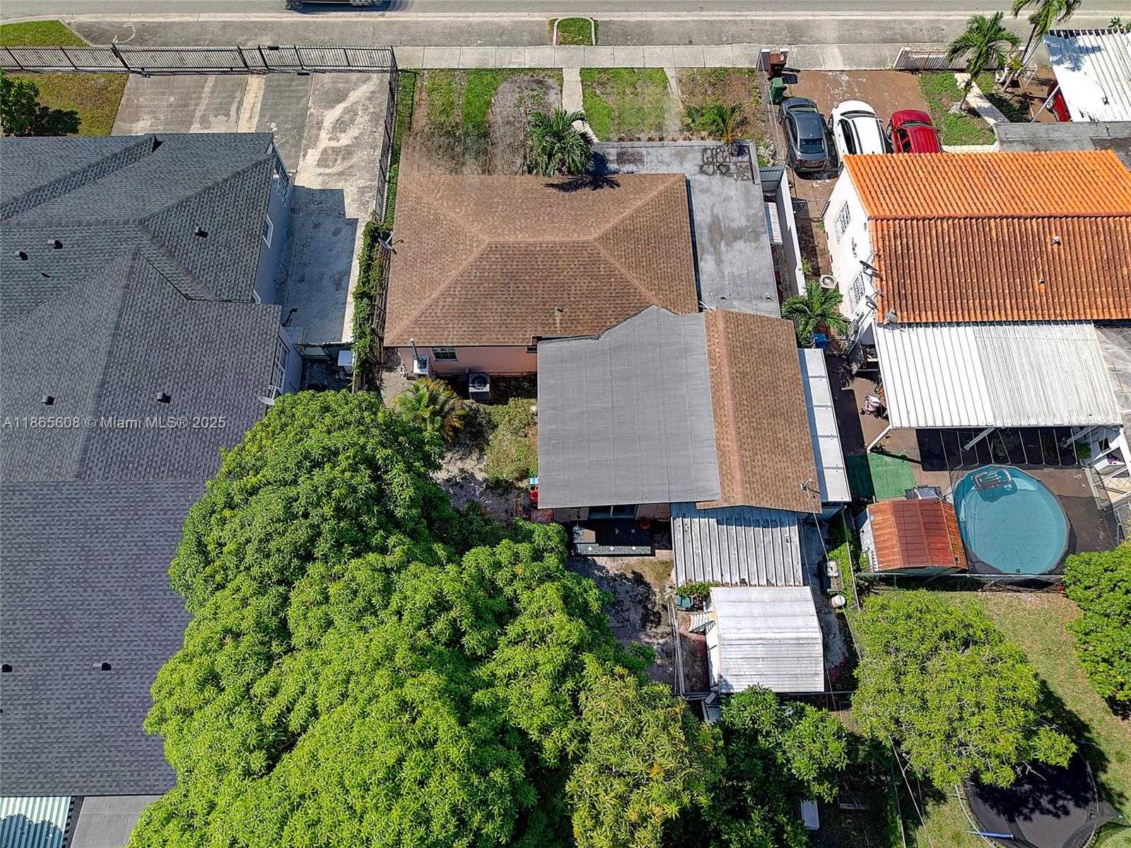 Small Image of 479 EAST 32ND ST, Hialeah Number 28