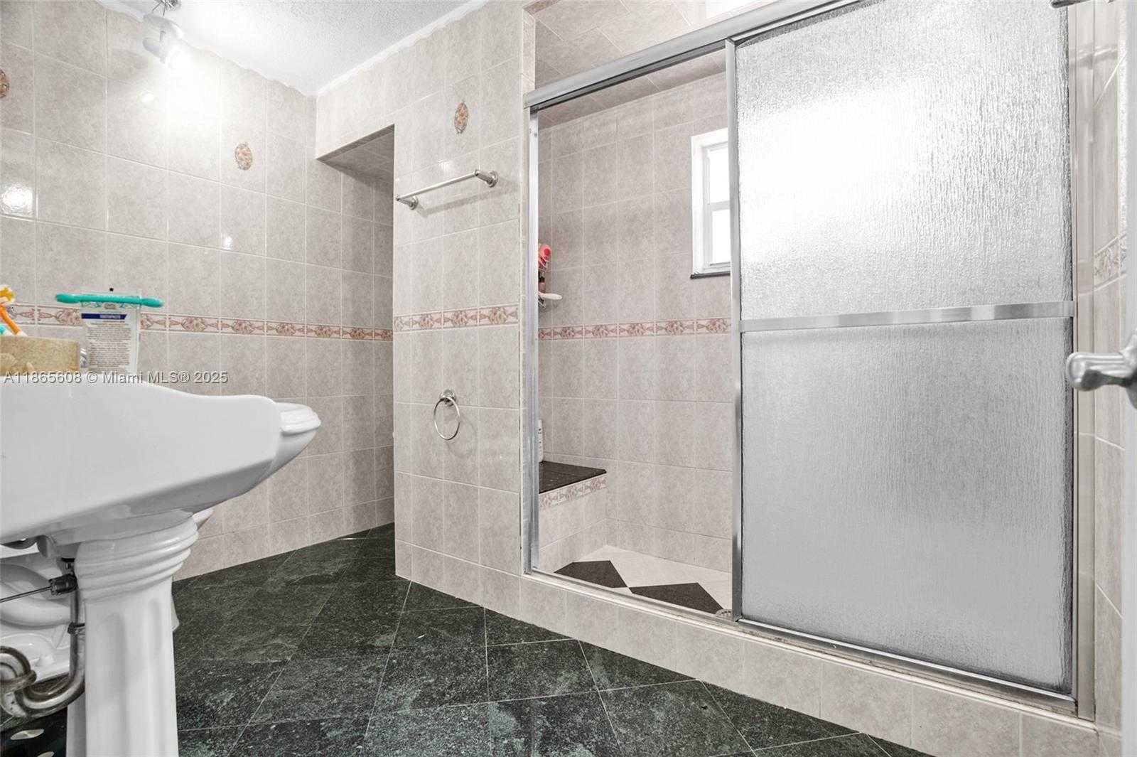 Small Image of 479 EAST 32ND ST, Hialeah Number 9