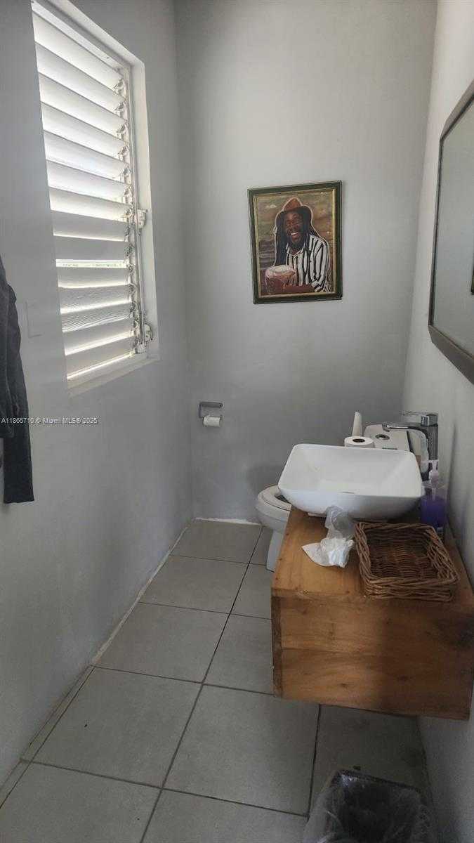 Small Image of VILLA, MONTEGO BAY, JAMAICA, Out of City Number 15
