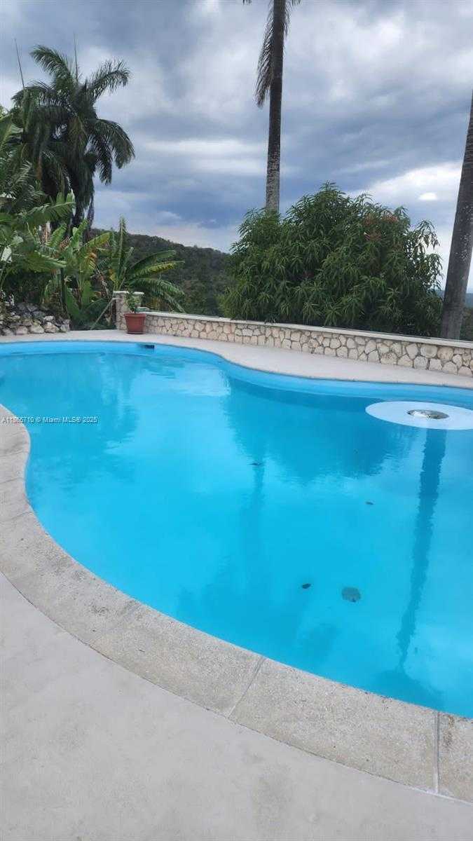 Small Image of VILLA, MONTEGO BAY, JAMAICA, Out of City Number 29