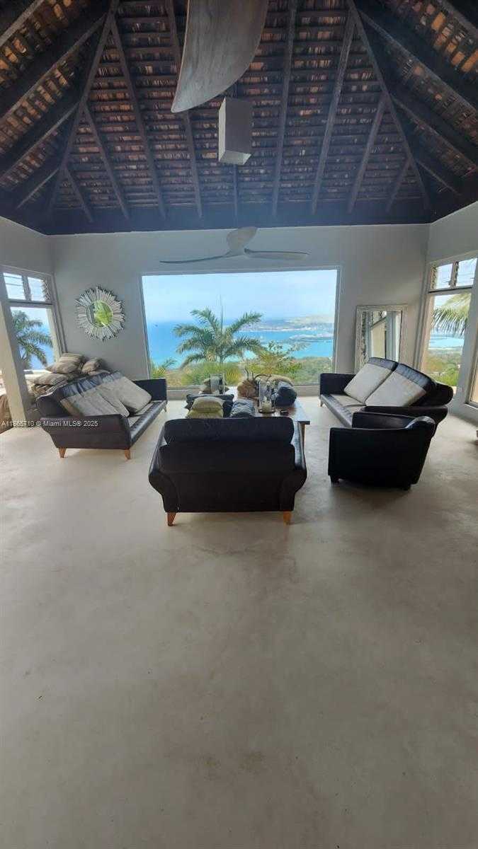 Small Image of VILLA, MONTEGO BAY, JAMAICA, Out of City Number 3