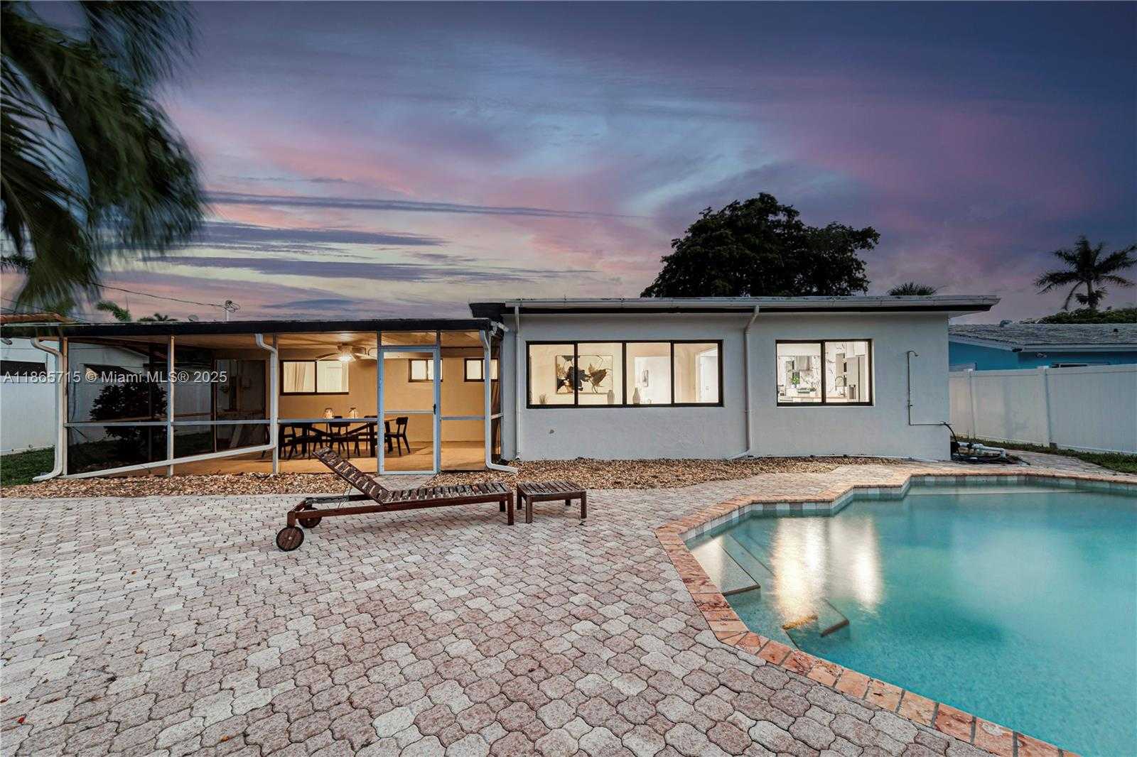 Small Image of 1985 WINDWARD DR, Lauderdale By The Sea Number 2