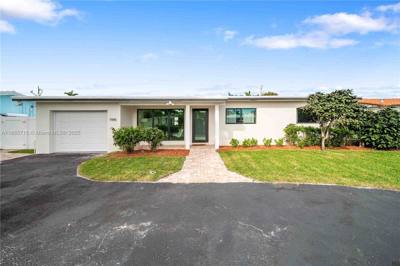 Small Image of 1985 WINDWARD DR, Lauderdale By The Sea Number 30