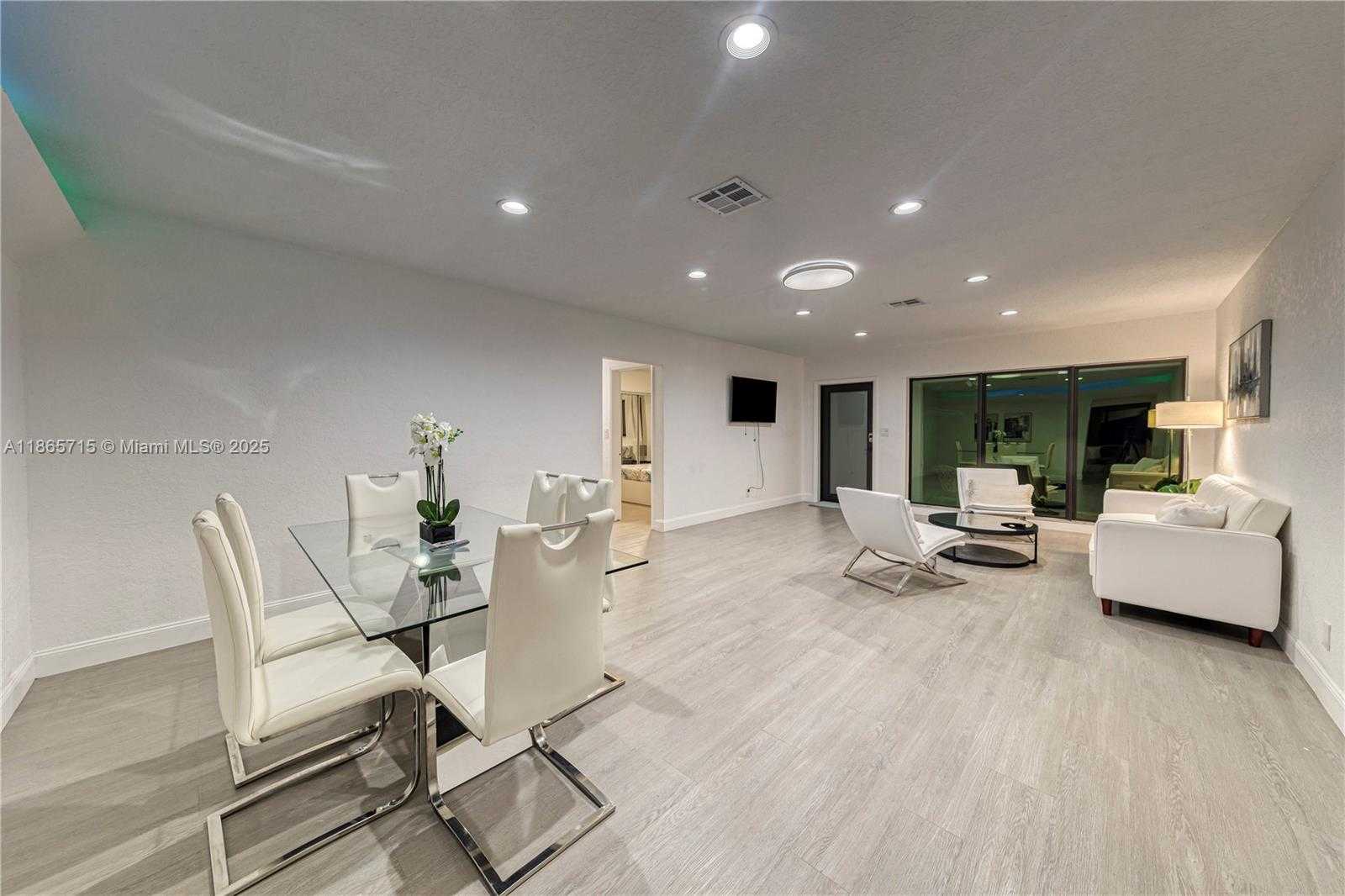 Small Image of 1985 WINDWARD DR, Lauderdale By The Sea Number 45