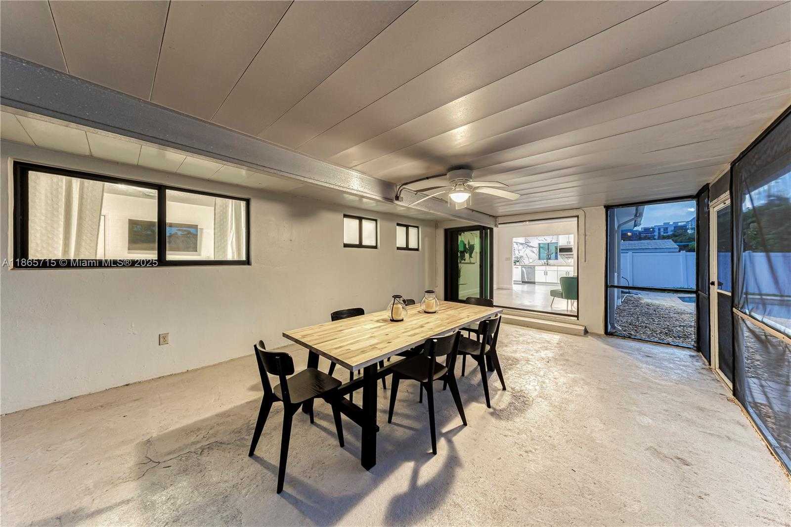 Small Image of 1985 WINDWARD DR, Lauderdale By The Sea Number 48
