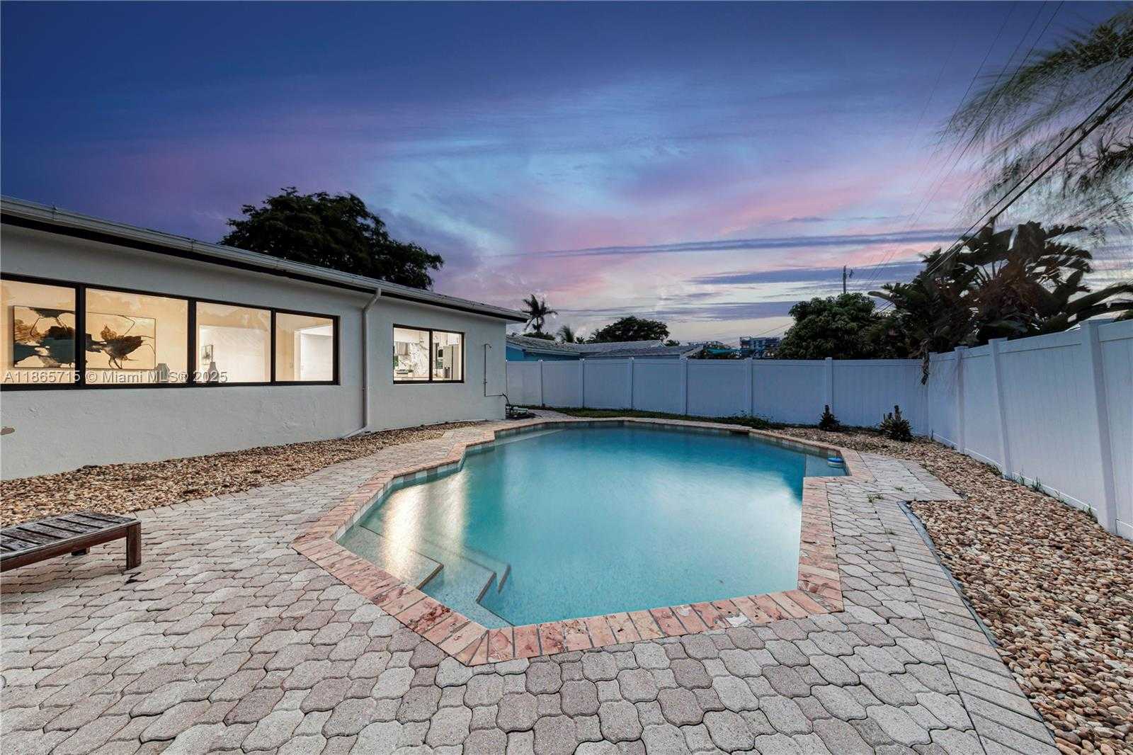 Small Image of 1985 WINDWARD DR, Lauderdale By The Sea Number 49