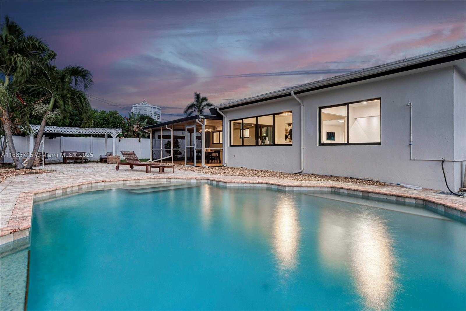 Small Image of 1985 WINDWARD DR, Lauderdale By The Sea Number 50