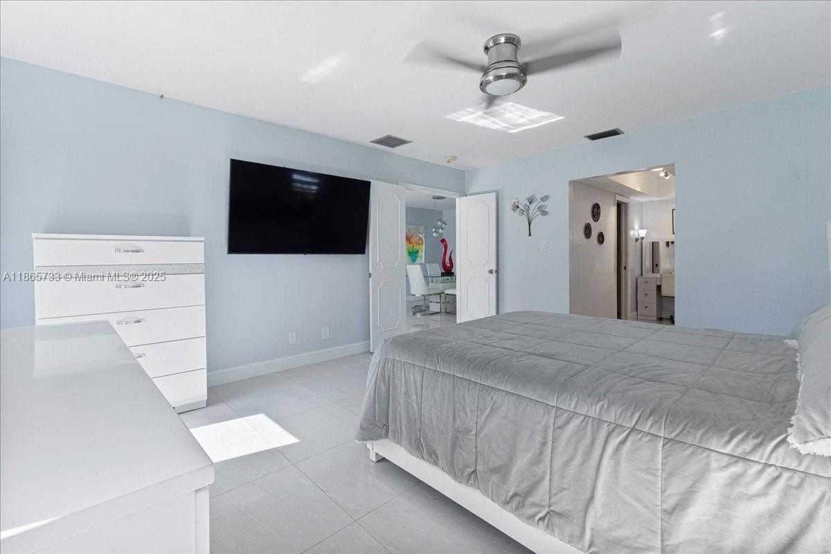 Small Image of 6581 SOUTH WEST 20TH CT, Plantation Number 18