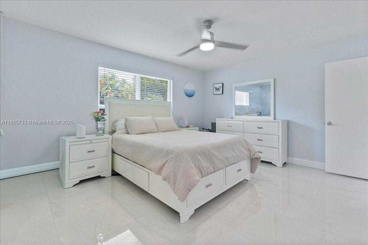 Small Image of 6581 SOUTH WEST 20TH CT, Plantation Number 23