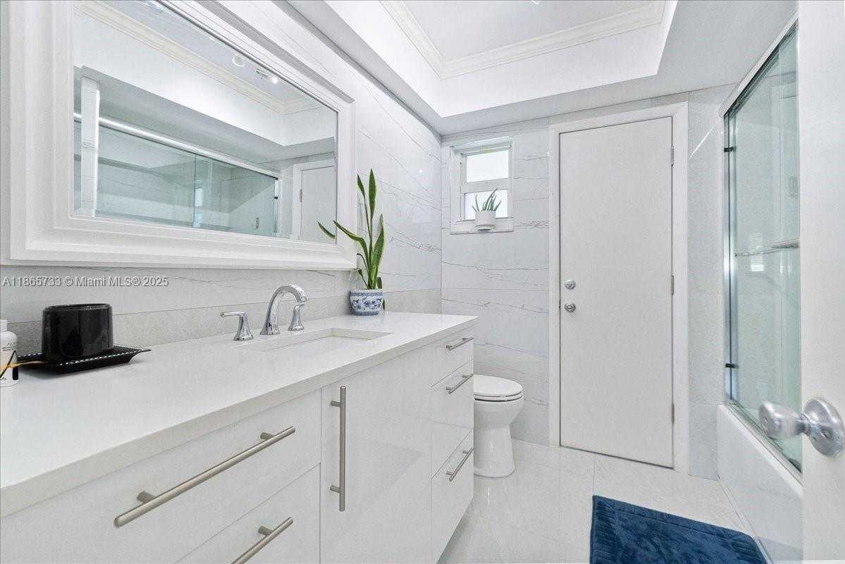 Small Image of 6581 SOUTH WEST 20TH CT, Plantation Number 24