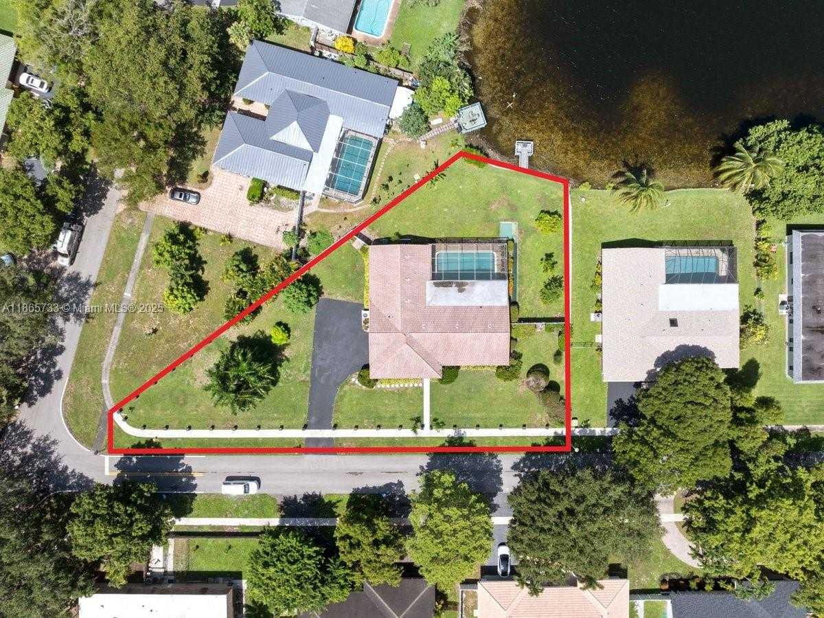 Small Image of 6581 SOUTH WEST 20TH CT, Plantation Number 3
