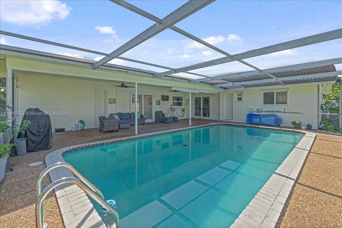 Small Image of 6581 SOUTH WEST 20TH CT, Plantation Number 30