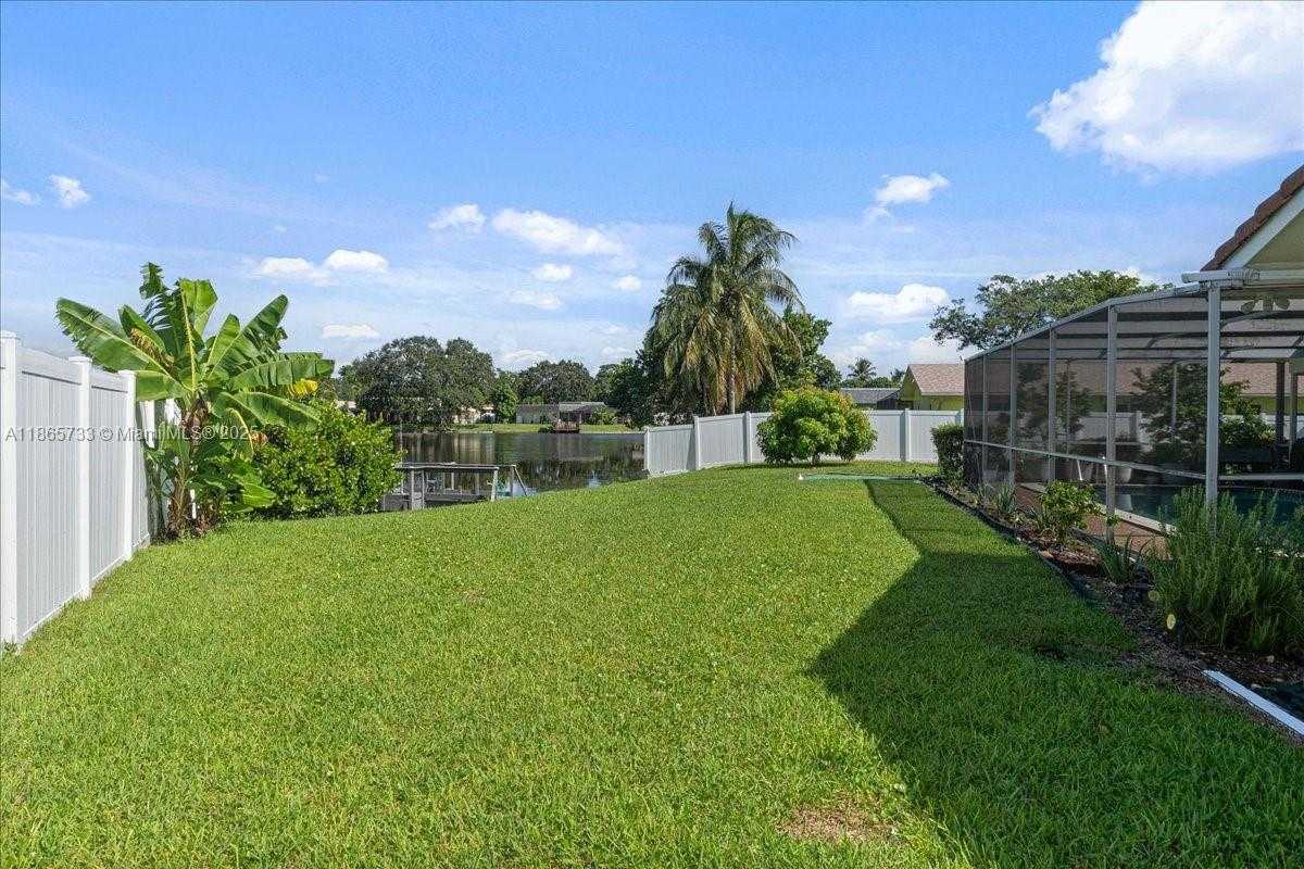 Small Image of 6581 SOUTH WEST 20TH CT, Plantation Number 31