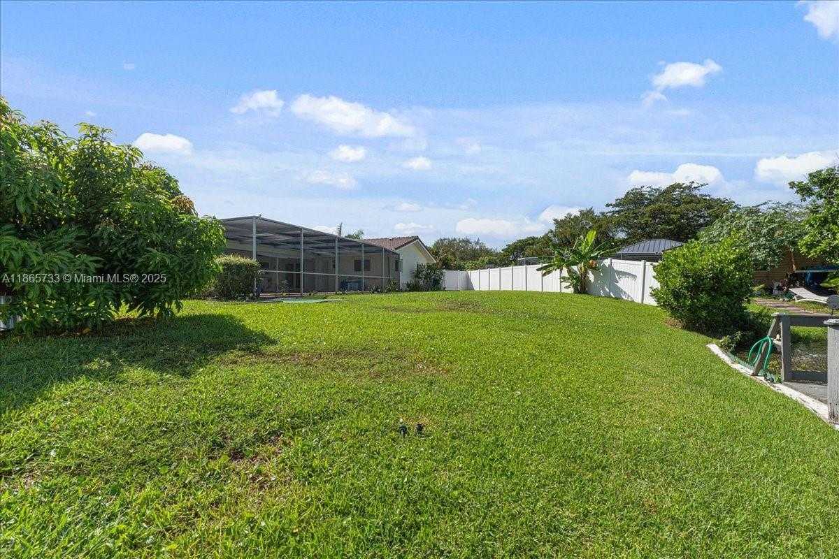 Small Image of 6581 SOUTH WEST 20TH CT, Plantation Number 36