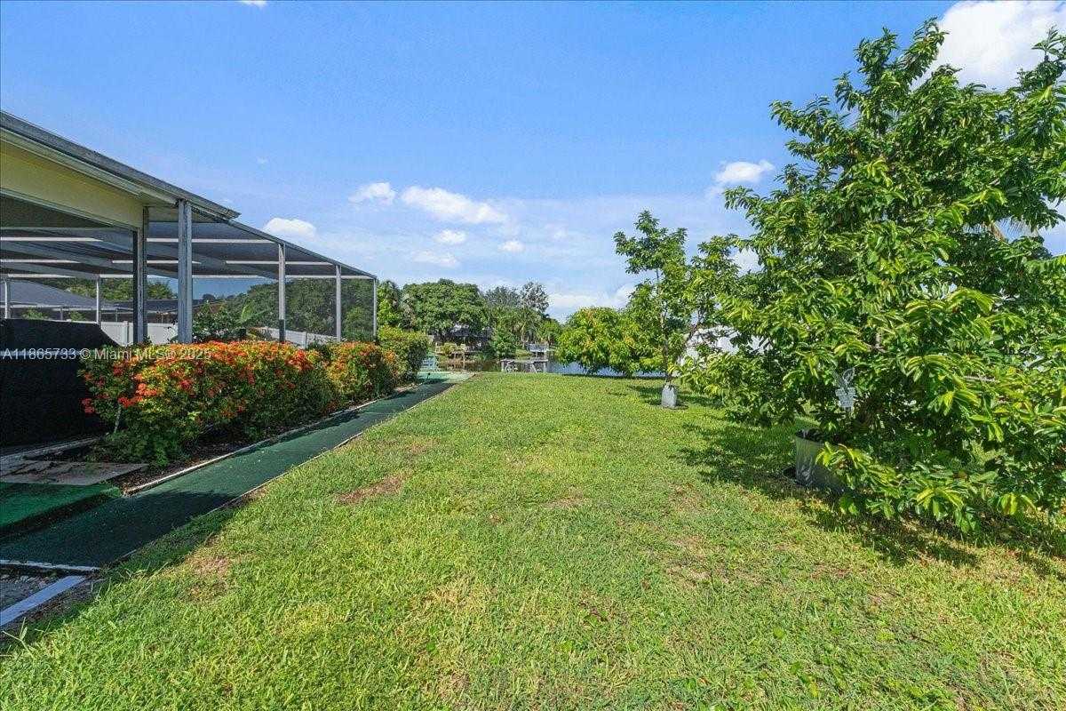 Small Image of 6581 SOUTH WEST 20TH CT, Plantation Number 37