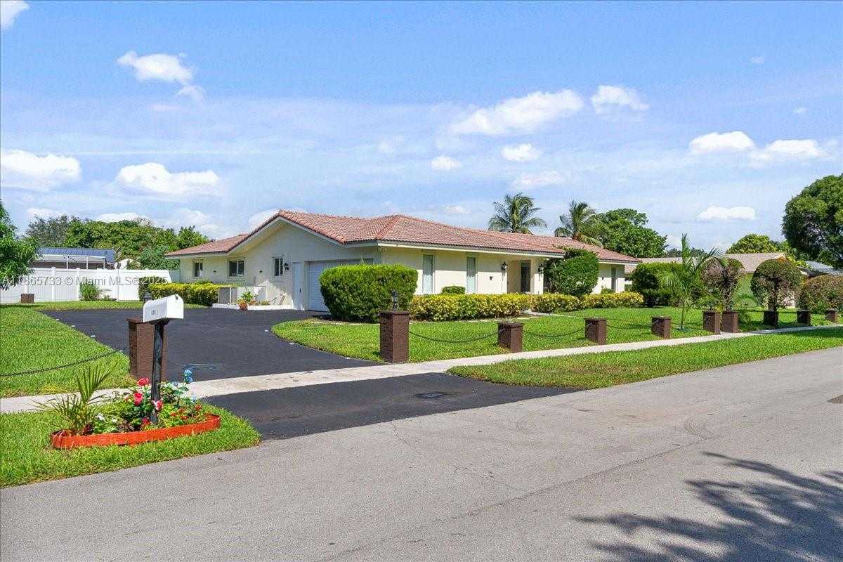 Small Image of 6581 SOUTH WEST 20TH CT, Plantation Number 42