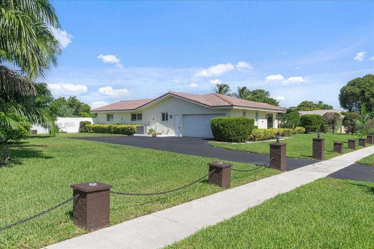 Small Image of 6581 SOUTH WEST 20TH CT, Plantation Number 5