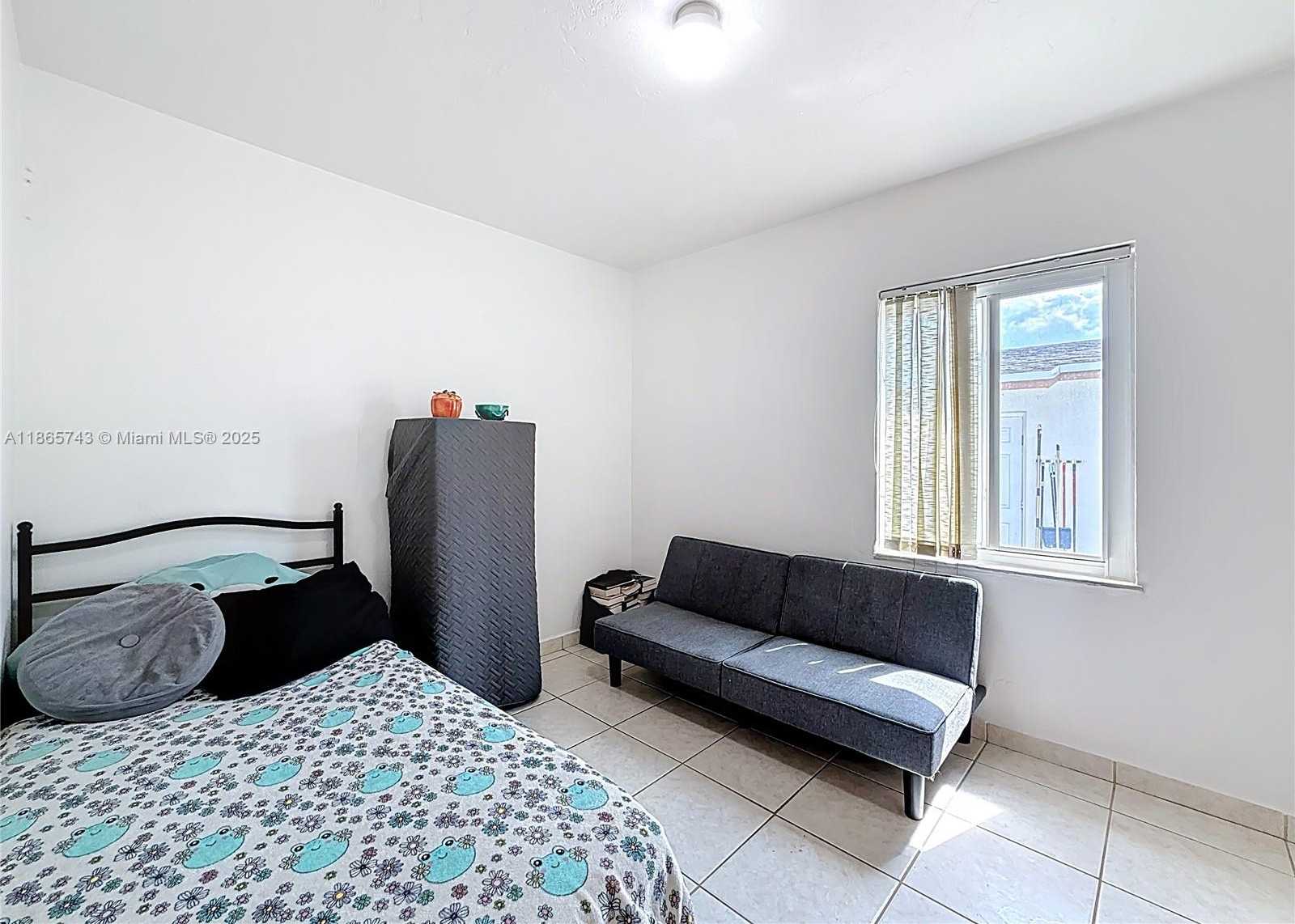 Small Image of 675 WEST 30TH ST, Hialeah Number 12