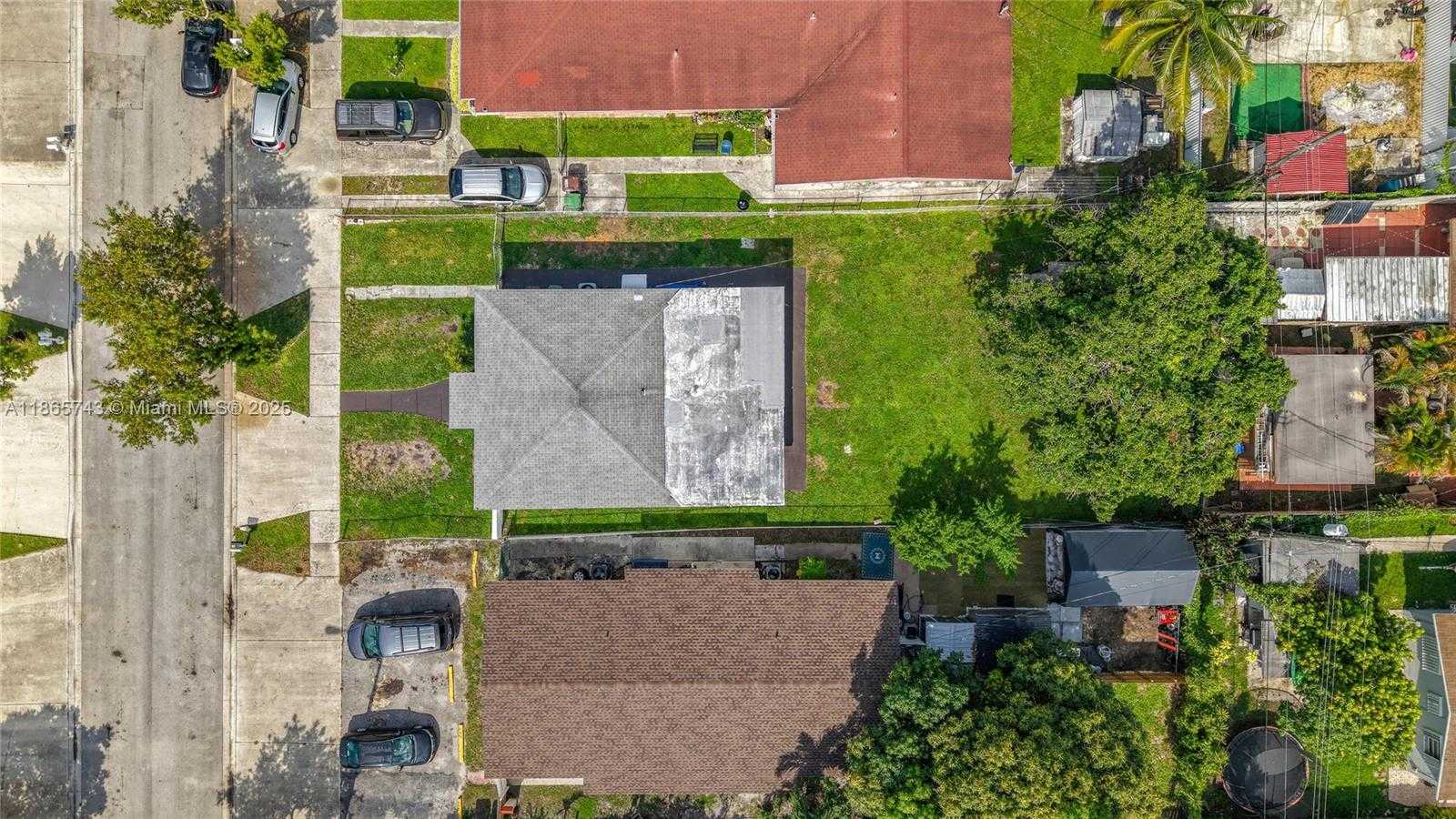 Small Image of 675 WEST 30TH ST, Hialeah Number 17