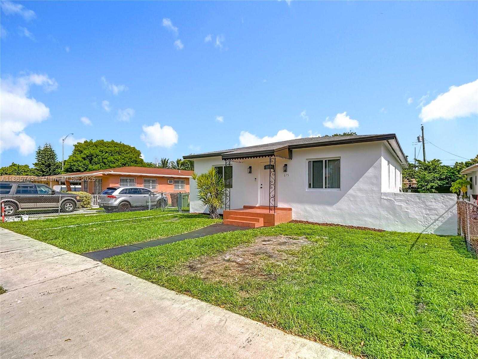 Small Image of 675 WEST 30TH ST, Hialeah Number 2