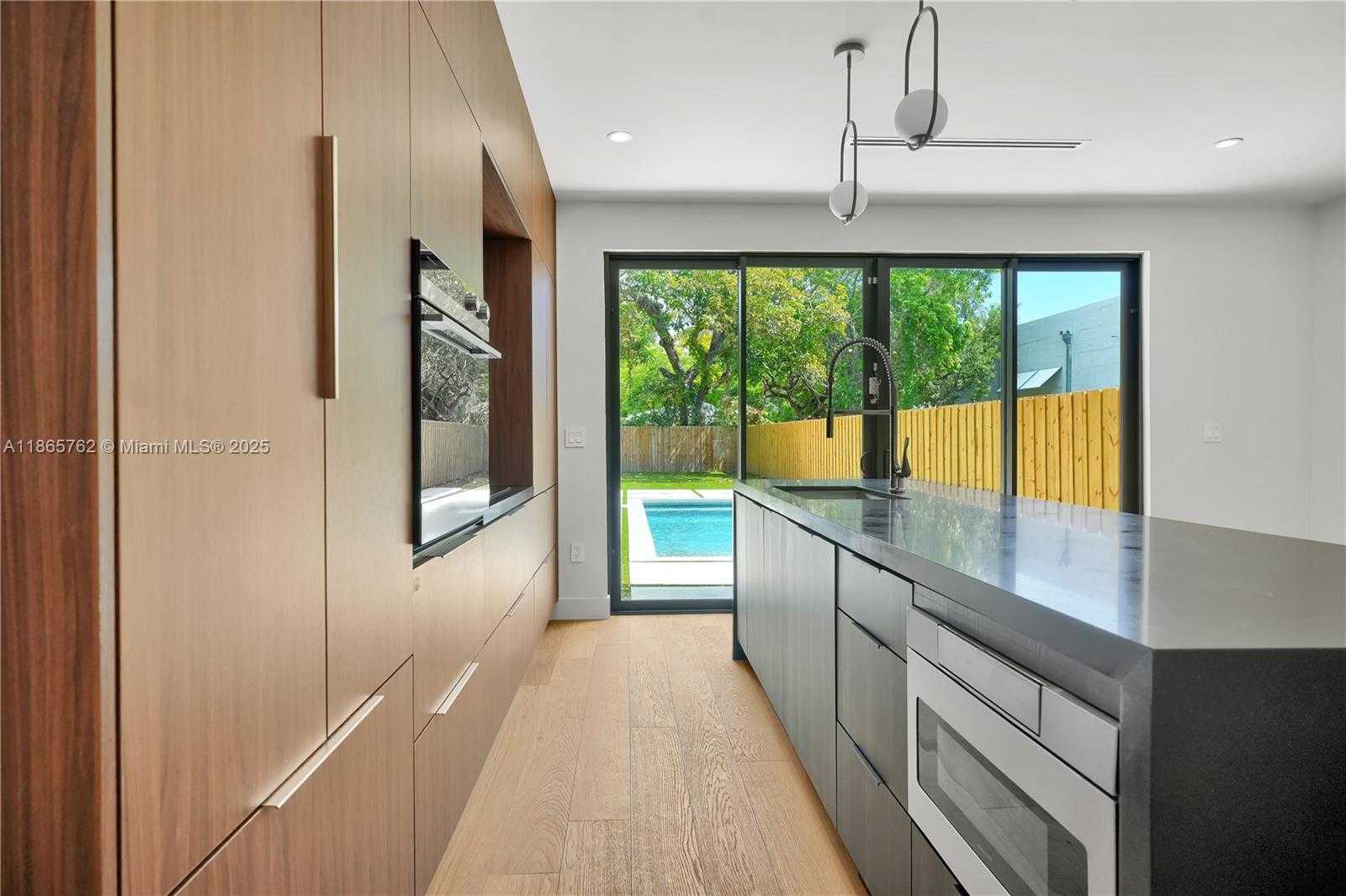 Small Image of 223 NORTH WEST 51ST ST, Miami Number 12