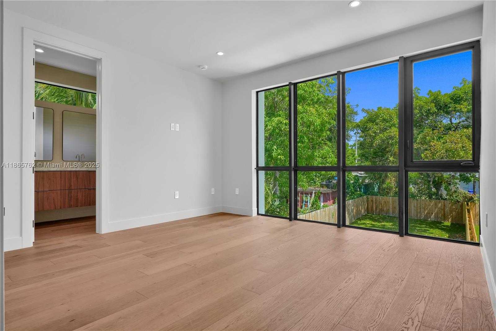 Small Image of 223 NORTH WEST 51ST ST, Miami Number 19